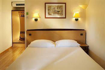 Hotel Campanile Dax - 2*
